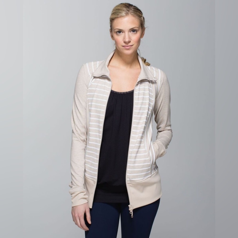 🍋 LULULEMON ASANA JACKET DEAUVILLE STRIPE HEATHERED CASHEW WHITE SIZE 10🍋